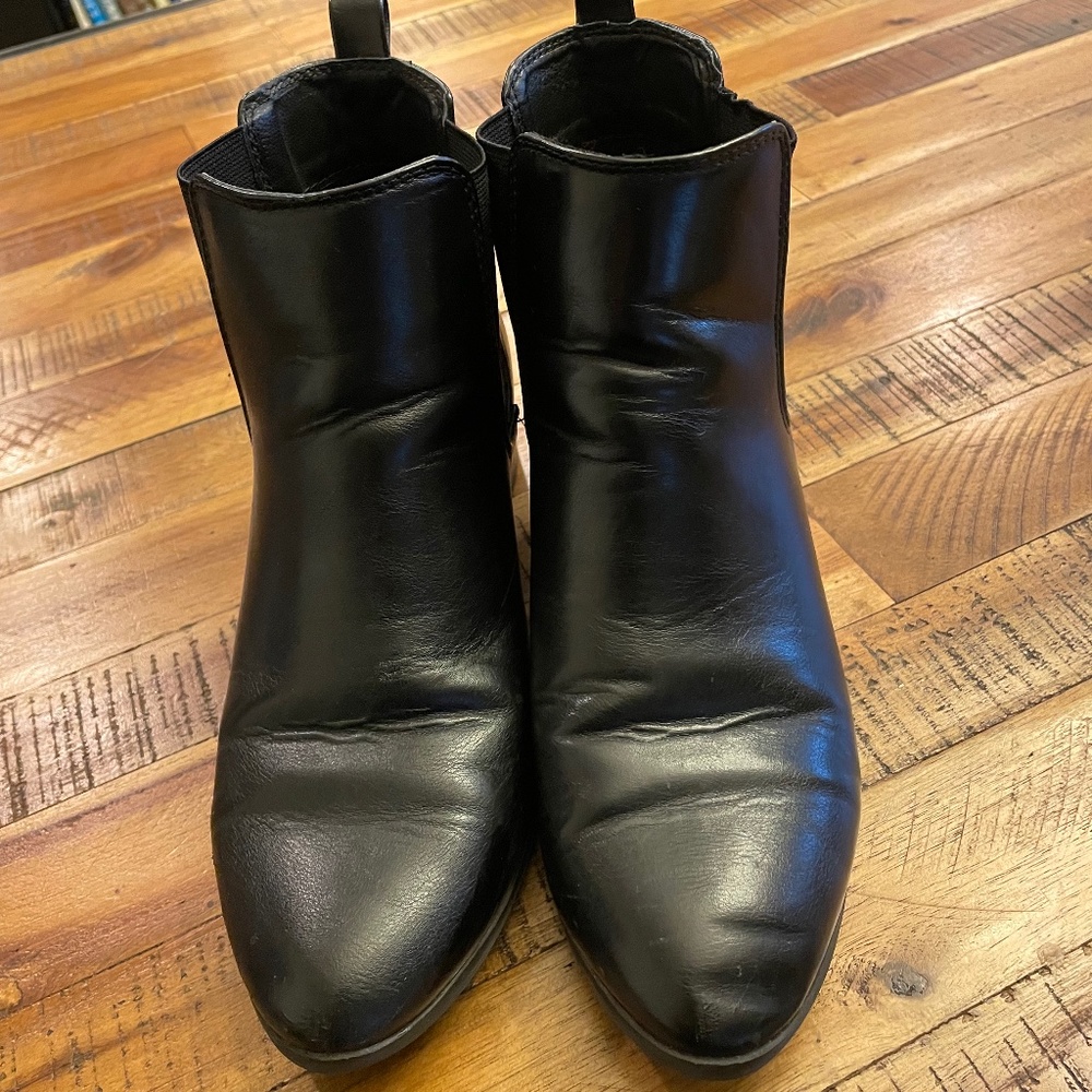 A New Day pointy black ankle boots women’s size 8.5 with 2 in heel